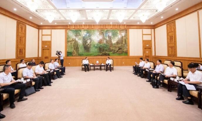 中核集團(tuán)總經(jīng)理、黨組副書(shū)記顧軍與福建省委副書(shū)記、代省長(zhǎng)王寧會(huì)談
