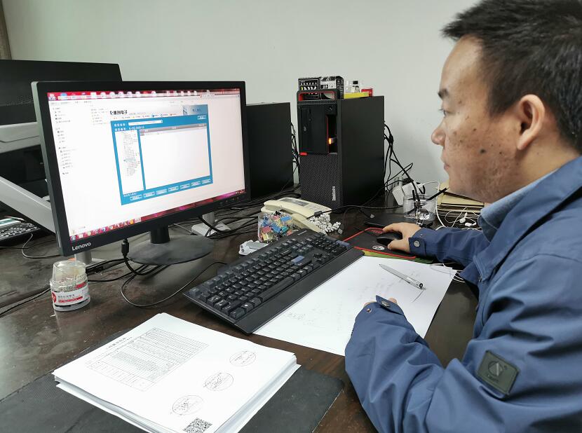 “穿搭”二維碼，浙江慈溪市供電公司工程檔案數(shù)字化，讓資料“動”起來
