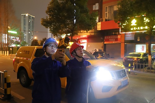 國網(wǎng)寧波市鄞州區(qū)供電：夜間特巡測溫線路，保障安全可靠供電