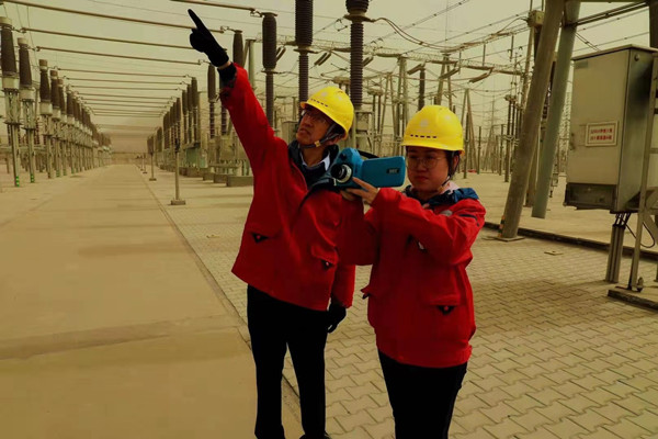 烏海電業(yè)局變電管理處：迎戰(zhàn)大風沙塵天氣  保障電網安全