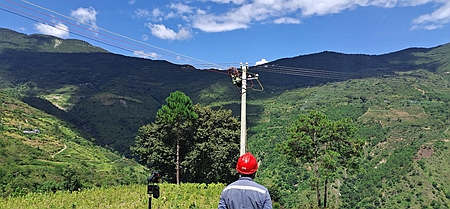 鳳慶供電局新華供電所供電火力全開，助力當?shù)乜緹煯a(chǎn)業(yè) 穩(wěn)定發(fā)展