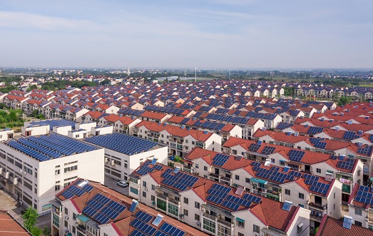 【兩會(huì)】南存輝委員：建議戶用光伏電力納入綠電、綠證、碳排放權(quán)交易市場(chǎng)