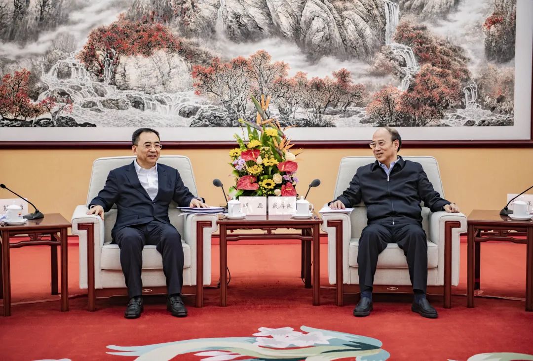 鄒磊拜會(huì)中國石油集團(tuán)黨組書記、董事長戴厚良
