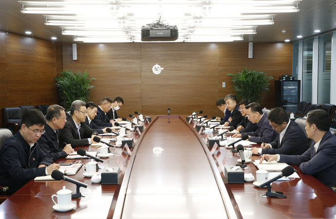 錢(qián)智民拜會(huì)中國(guó)海油董事長(zhǎng)、黨組書(shū)記汪東進(jìn)