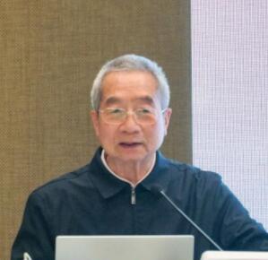 周大地：動力電池發(fā)展迅猛，氫燃料或?qū)⒊鼍? width=