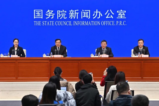 國家發(fā)改委：健全多能互補(bǔ)綜合應(yīng)急調(diào)度機(jī)制，推動(dòng)風(fēng)、光發(fā)電多發(fā)滿發(fā)