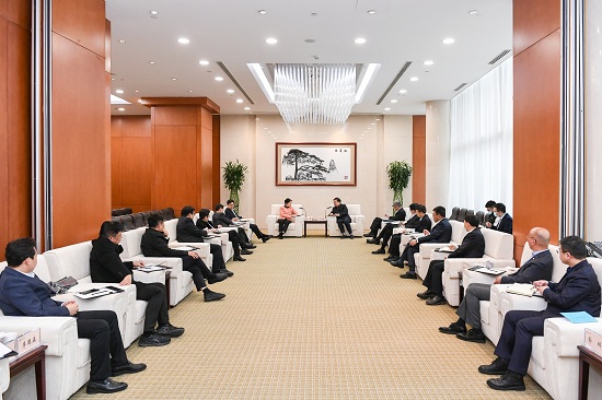 華能集團(tuán)總經(jīng)理、黨組副書記鄧建玲會(huì)見常州市市長(zhǎng)盛蕾