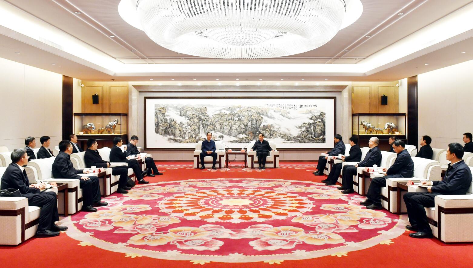 中國電建黨委書記、董事長丁焰章與河北省委常委、石家莊市委書記張超超會談