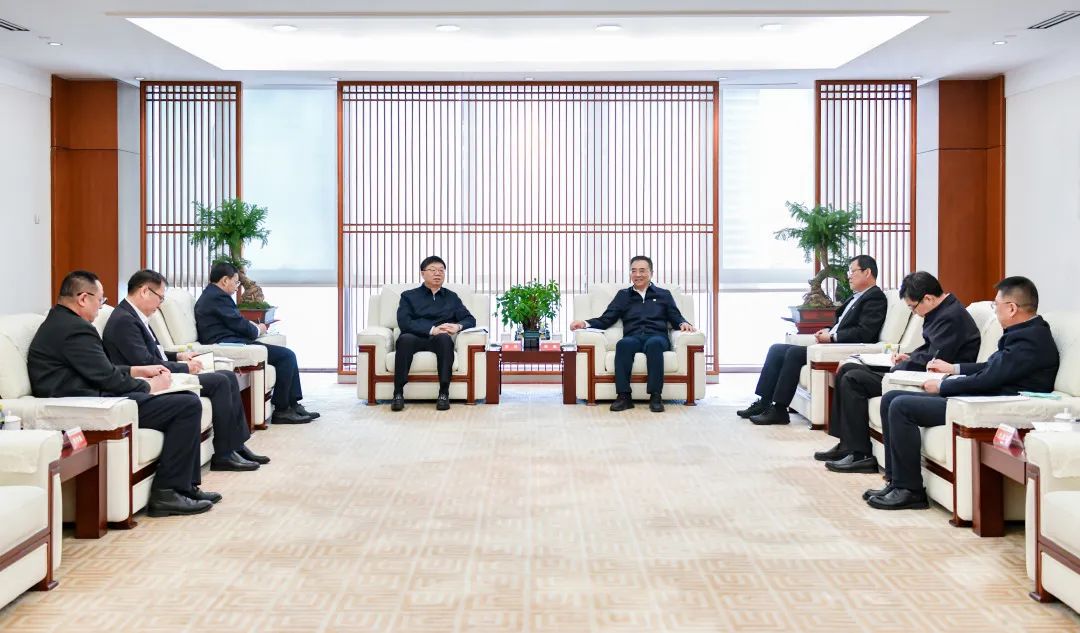 大唐集團有限公司黨組書記、董事長鄒磊會見吉林省委常委、省委秘書長李偉