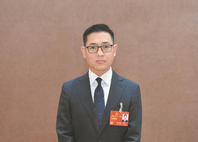 推動清潔能源發(fā)展 促進(jìn)綠色低碳轉(zhuǎn)型——訪全國人大代表、河北寶信物流有限公司總經(jīng)理李建衛(wèi)