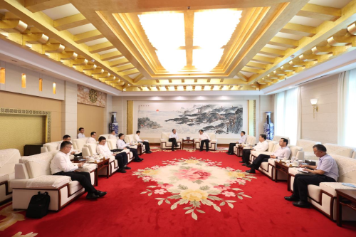 中國電建黨委副書記、總經(jīng)理王斌與山東省委常委、煙臺市委書記江成會談