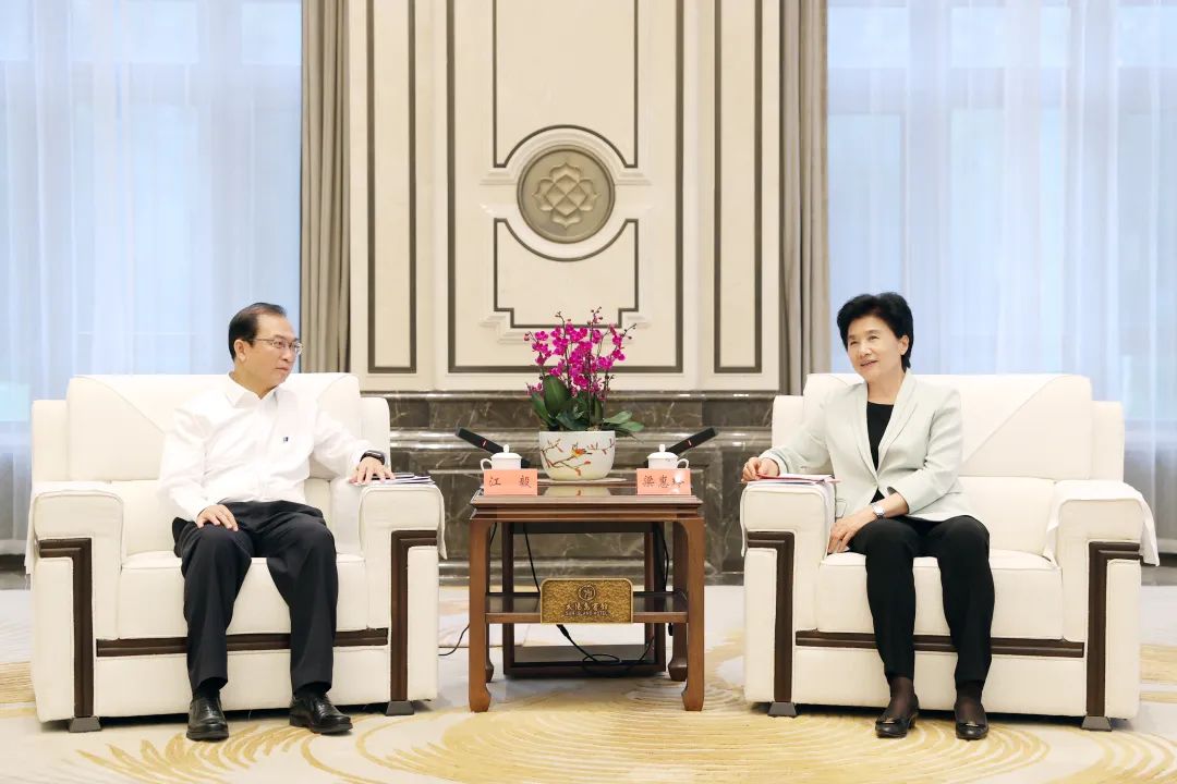 華電集團黨組書記、董事長江毅拜會黑龍江省委副書記、省長梁惠玲