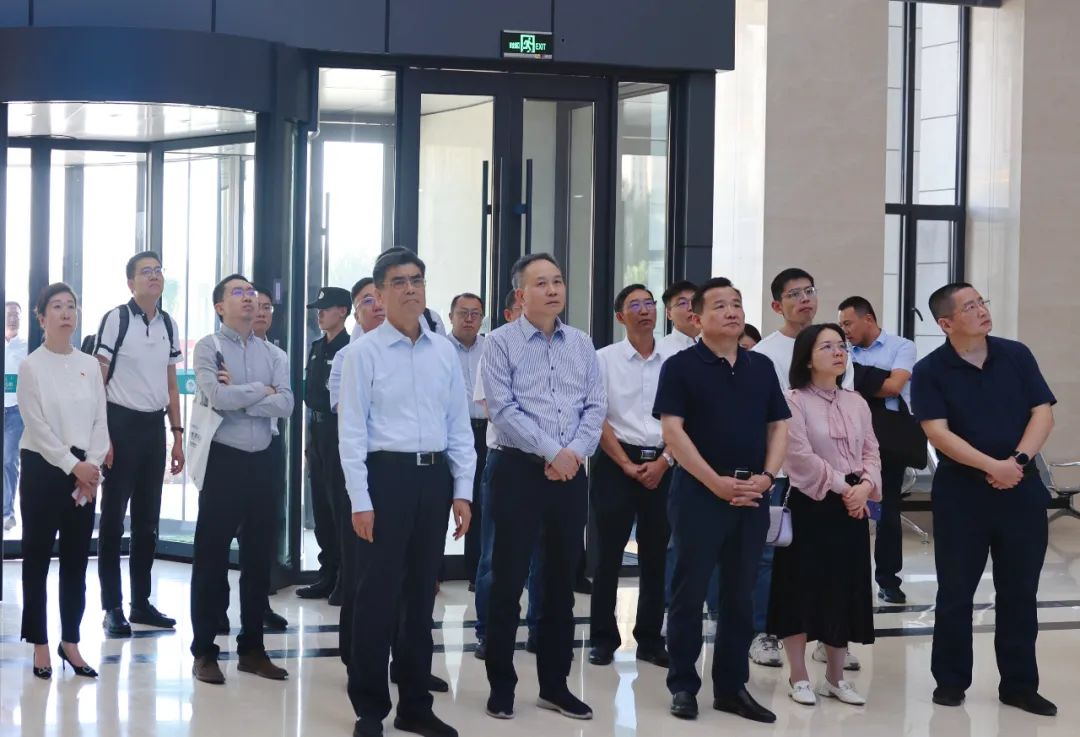 舒印彪、湯廣福院士在內(nèi)蒙古電力集團調(diào)研