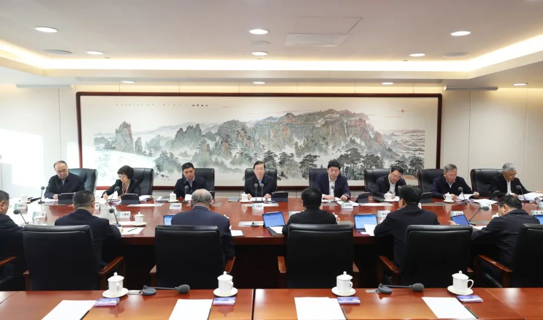 國家電網(wǎng)公司領(lǐng)導(dǎo)班子和專職助理、總師、副總師2024年調(diào)研座談會召開