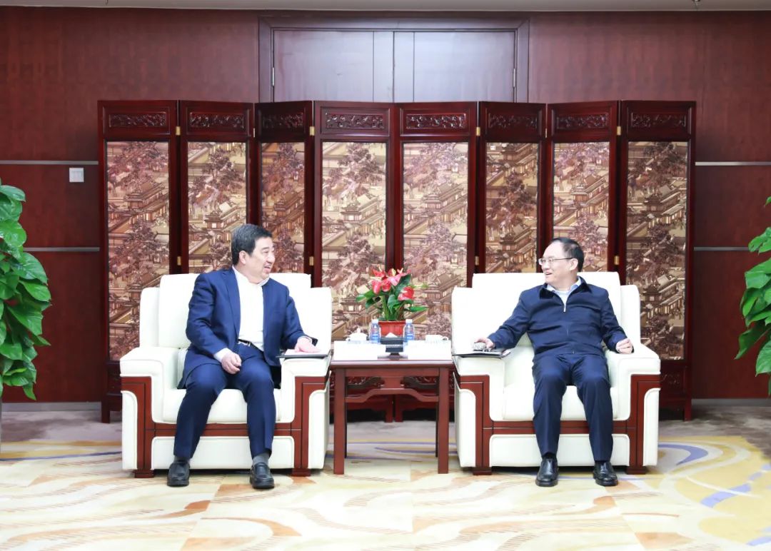 中國電氣裝備白忠泉董事長、周群總經(jīng)理拜訪中鋁集團(tuán)董事長段向東、總經(jīng)理王石磊