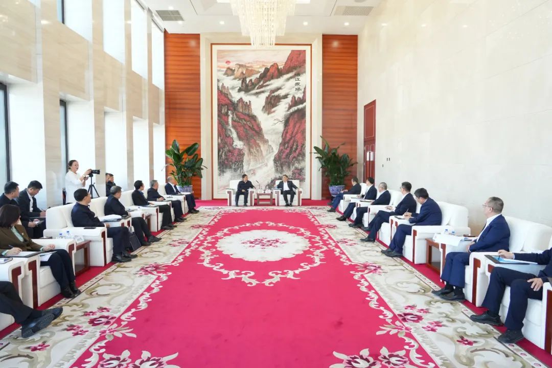 中國能建黨委書記、董事長宋海良與吉林省副省長李國強(qiáng)會(huì)談