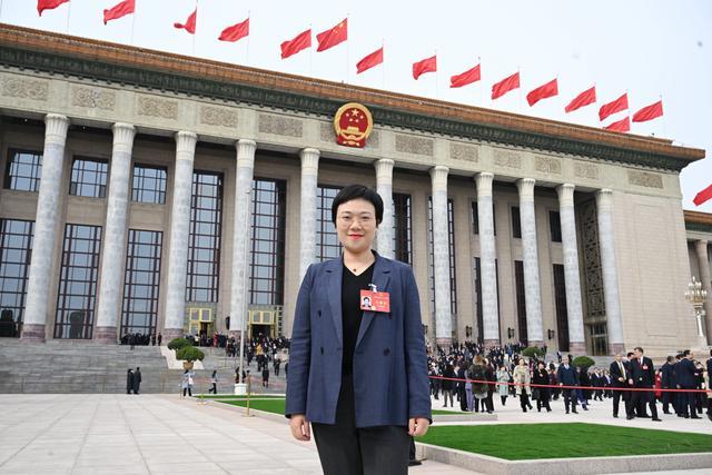 全國人大代表、上汽集團(tuán)零束科技黨委副書記劉懿艷：建議加大中國智能電動汽車技術(shù)出海專利保護(hù)力度