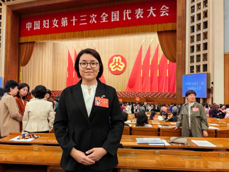 中國能建北京設(shè)備公司黨委書記、董事長，中國能建首批一級技術(shù)專家張月華獲全國三八紅旗手榮譽稱號