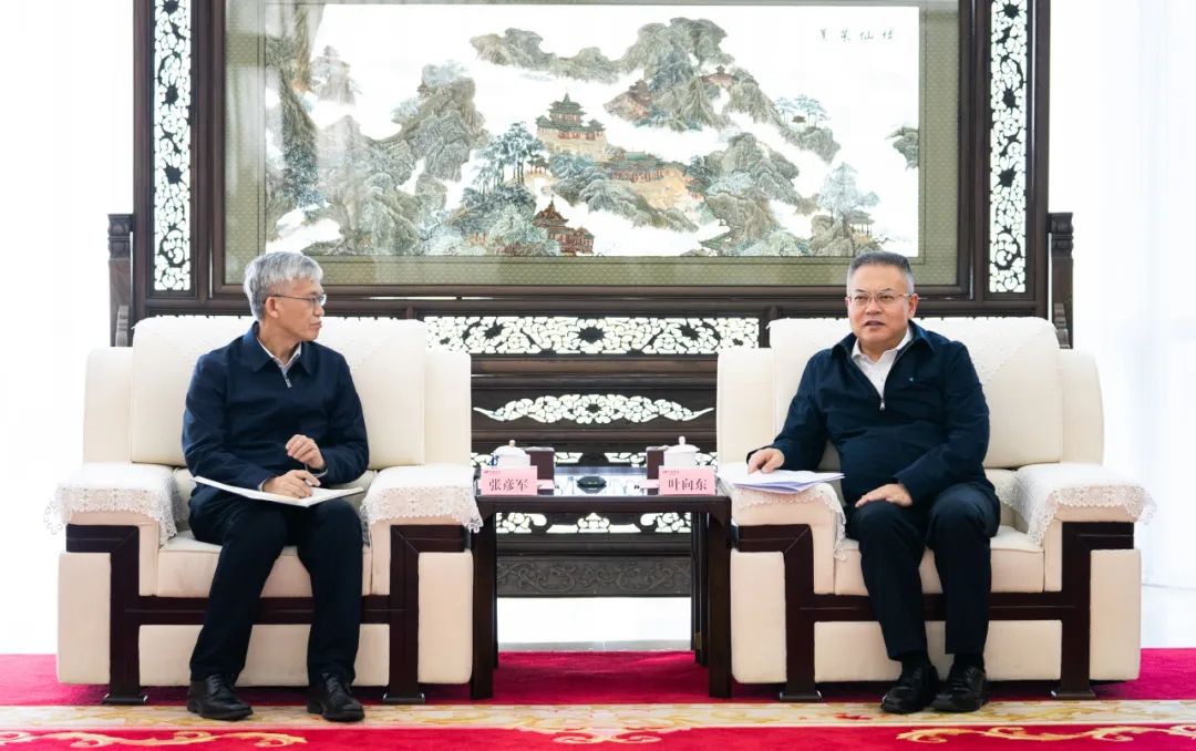 華電集團黨組副書記、董事、總經(jīng)理葉向東會見東方電氣董事、總經(jīng)理、黨組副書記張彥軍