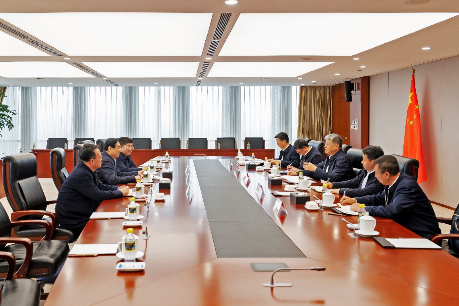 國家能源集團黨組書記、董事長劉國躍會見陜西省政協(xié)副主席、榆林市委書記張曉光
