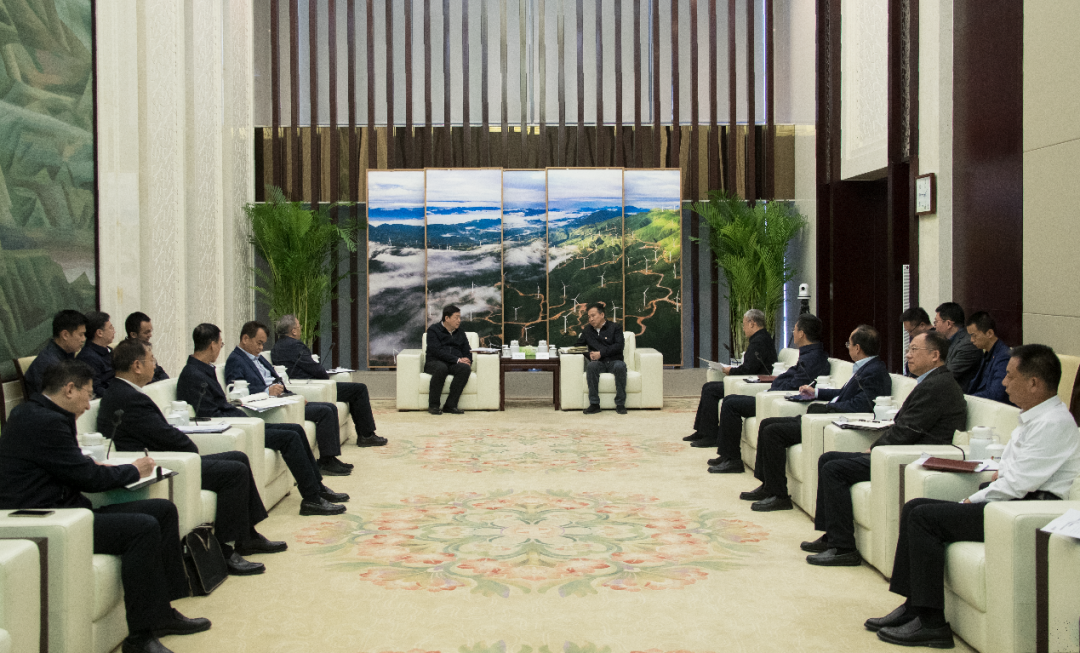 國家電投董事長劉明勝、總經(jīng)理栗寶卿與國家電網(wǎng)公司董事長、黨組書記張智剛會談