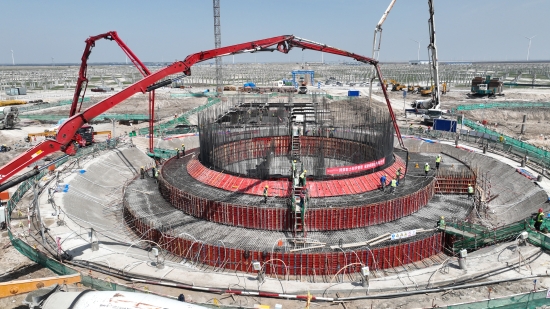 全球緯度最高、東北地區(qū)首座塔式光熱電站完成吸熱塔基礎(chǔ)澆筑