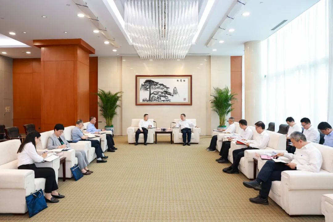 華能集團(tuán)公司總經(jīng)理張文峰會(huì)見(jiàn)中國(guó)國(guó)新董事長(zhǎng)徐思偉、總經(jīng)理莫德旺